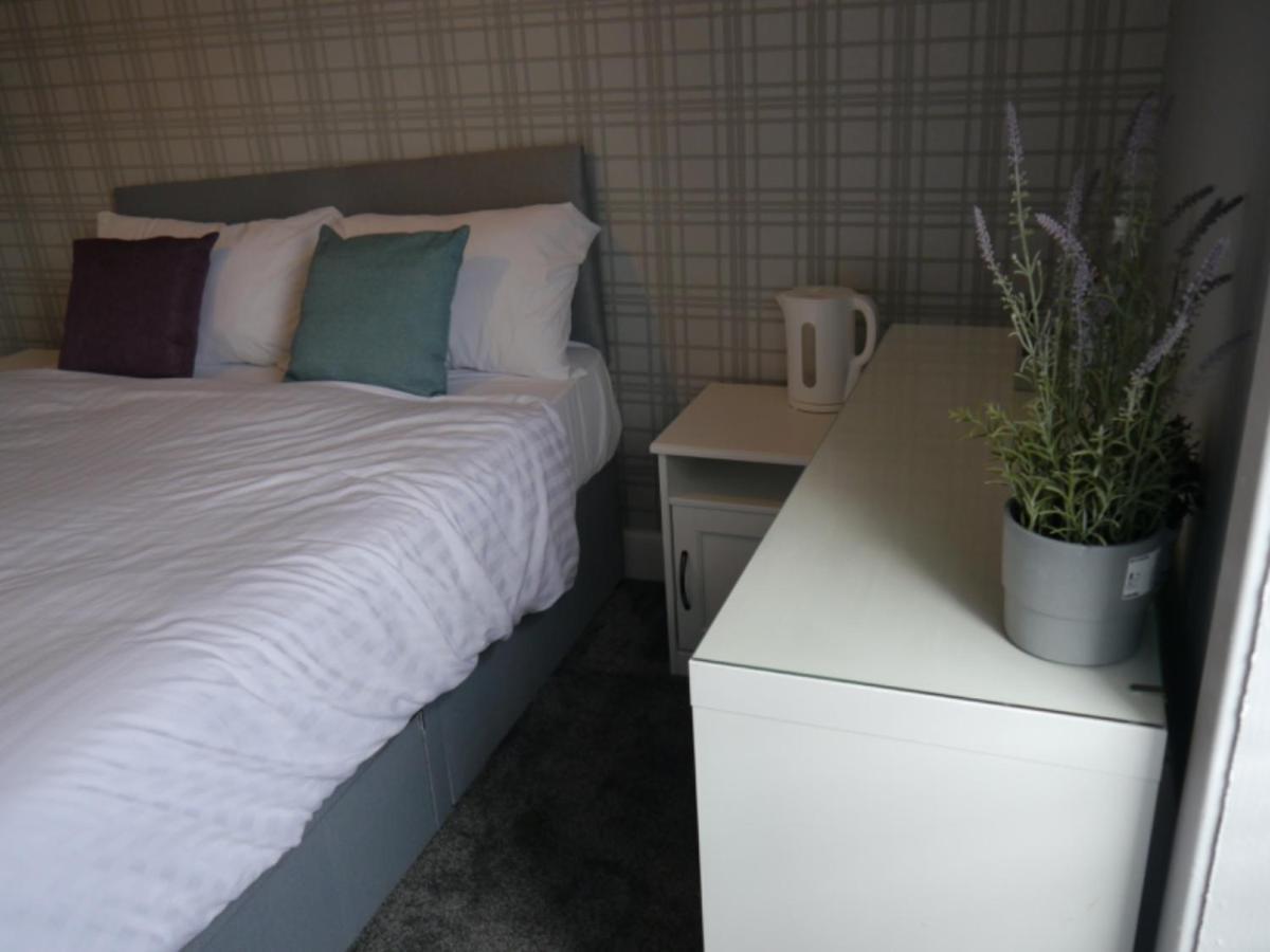 Caledonian Rooms เบลส์ฮิลล์ ภายนอก รูปภาพ